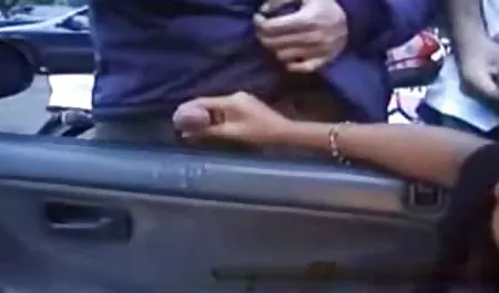 Піднявши порно відео найкрасивіші її спідницю, і під сорочку