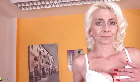 Осінь, як Холлі найкрасивіше анальний порно і Бетті