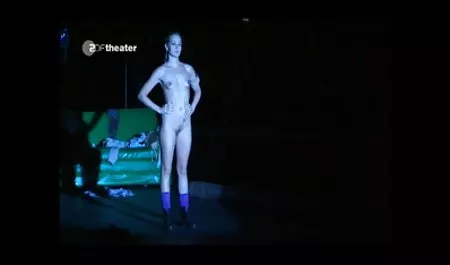 Перший раз лесбі krasivoeporno порно