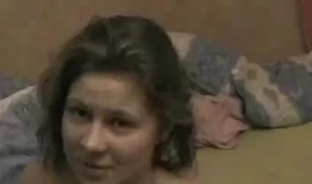 Красива дівчина з рудим krasivo seks волоссям анал